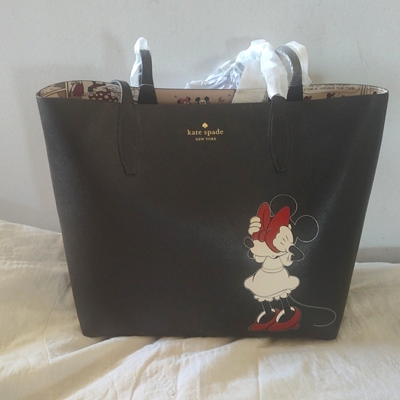 kate spade Handbags - Kate Spade tote bag with cartoon reel wristlet